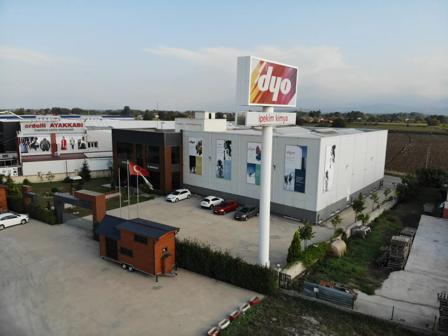 Emre Dolgun İş Merkezi — 4